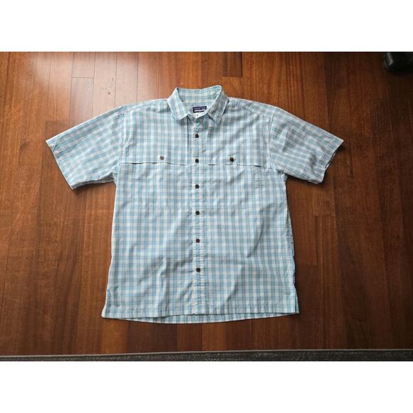 Patagonia Button Up Short Sleeve Shirt Size L - Picture 1 of 5